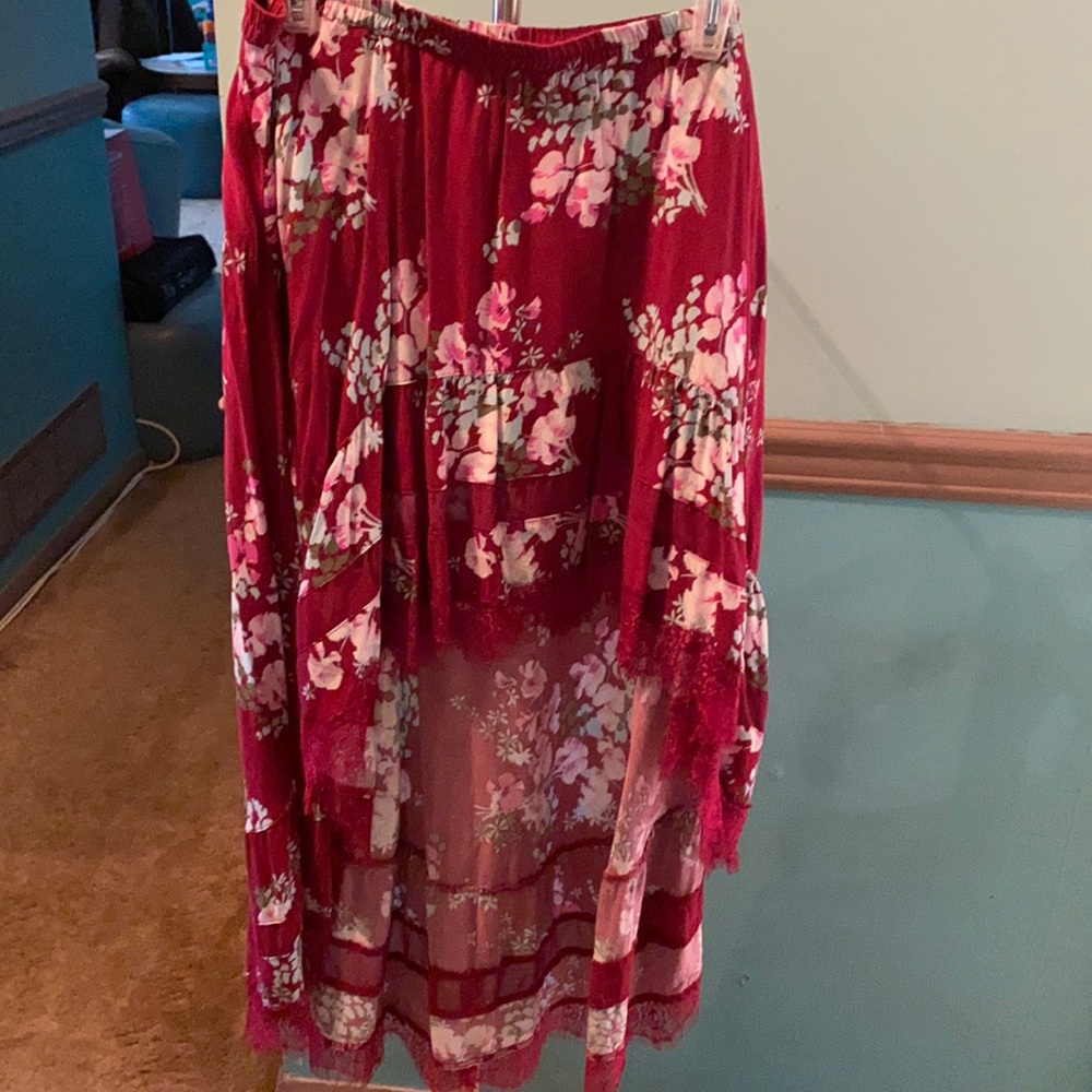 Express high-low skirt